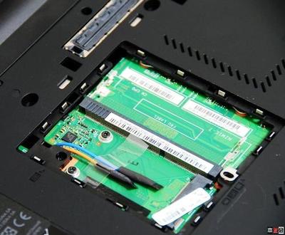 《一如既往的小黑》 网友细解ThinkPad T410内存升级之道